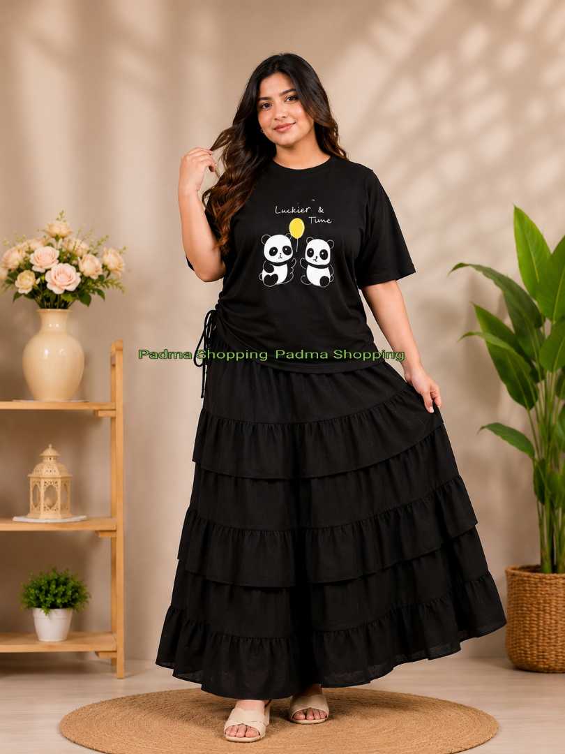 উন্নতমানের,স্কার্ট,এবং,টি-শার্ট